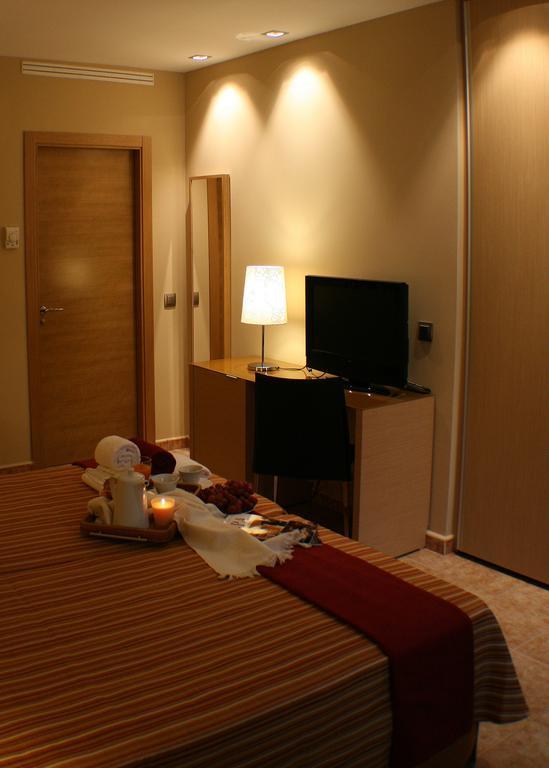 Confluent Health Resort Cofrentes Quarto foto